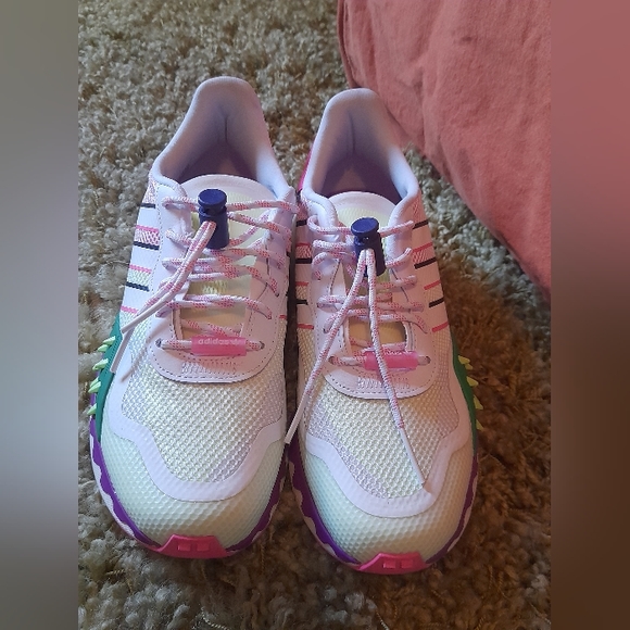 Adidas - Picture 3 of 3